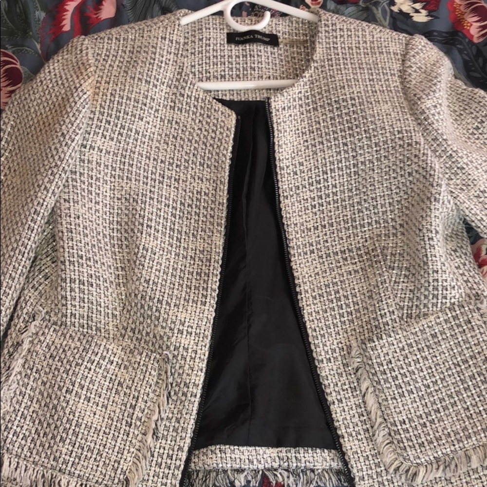 Ivanka trump blazer size 4